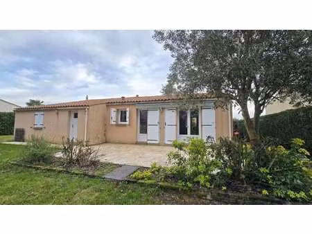 vente maison à sainte-flaive-des-loups (85150) : à vendre / 121m² sainte-flaive-des-loups