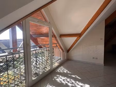 gretz armainvilliers - grand 2 pièces plus mezzanine