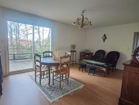 appartement t4 centre bourg - 3 chambres - garage fermé