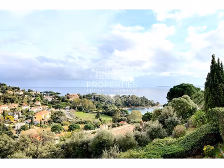 le lavandou - la fossette - mazet renove - terrasse - vue mer - garage