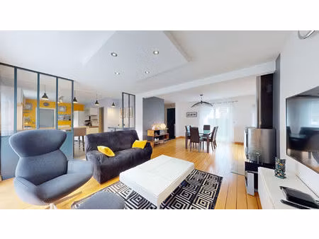 maison sainte luce sur loire 6 pièce(s) 135 m2