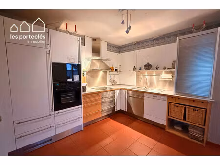 immeuble de rapport avec 2 appartements 113 m² + 71 m²