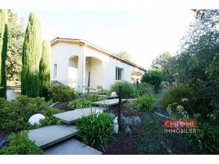 superbe villa de standing avec 4 chambres et piscine