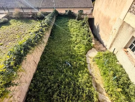 maison de village à rénover – 130 m² environ – jardin –