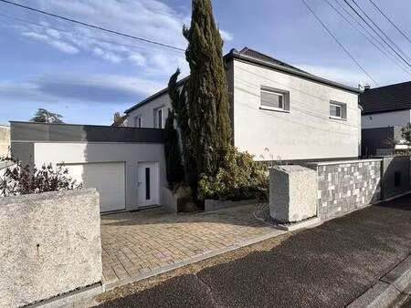 maison 5 pièces 191 m2 + un studio 17 m2 sur 5 33 ares à pfatatt 68120