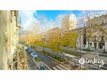 t2 49m² emplacement idéale !