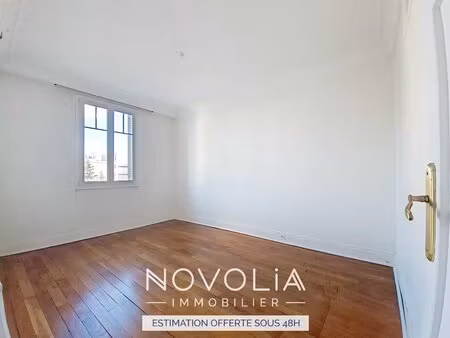 en face de la faculté de lyon 3 métro sans souci