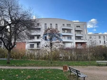 parc ste marie - f2 à vendre