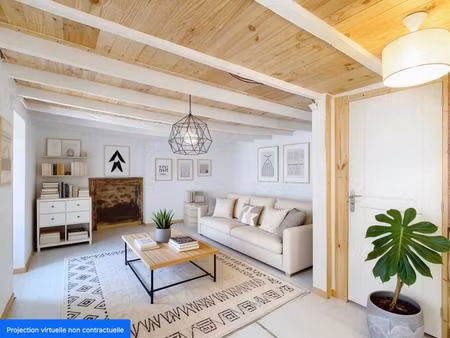 maison idéalement située en plein cœur du bourg de plogonnec