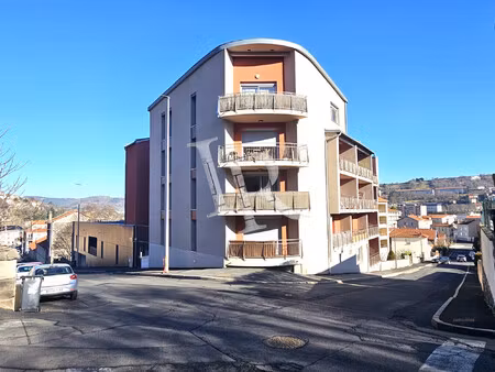 t2 avec terrasse et garage