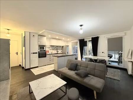 appartement - 1er étage - 61 03 m2 - 3 pièces - meublé