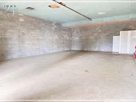 location commerce 130 m² à bourg-en-bresse (01000)