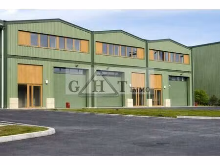 a louer 545 m² entrepot bureaux a stains