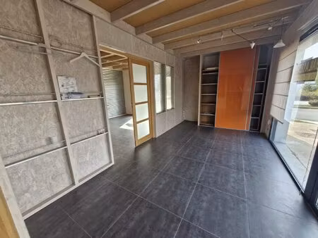 a louer - vannes nord - local commercial de 60 m² environ