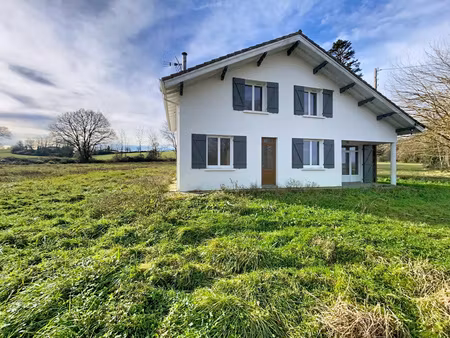 maison 4 chambres avec grande parcelle terrain et proche commodités