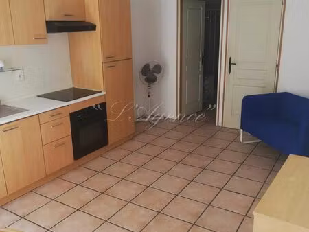 location appartement 2 pièces 27 m² à nice (06300)