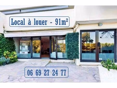 location commerce 91 m² à mouans-sartoux (06370)