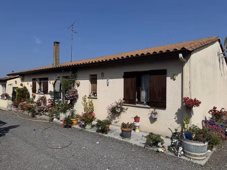 vente maison 6 pièces 110 m² à saint-martin-d'ary (17270)  168 000 €
