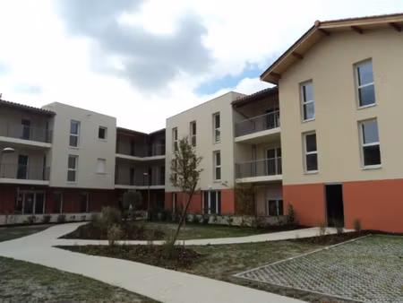 t3 la teste - rés. calme et sécurisée  avec balcon et pkg privé  cellier