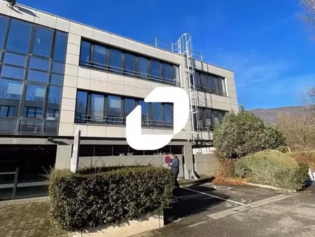 a louer  rare sur secteur