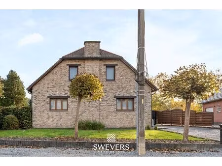 ruime vrijstaande woning met zuid gerichte tuin in paal