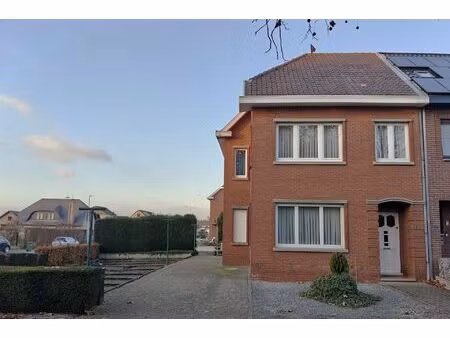 nette  op te frissen hoekwoning (5a70ca) met mogelijkheden op gunstige locatie te munsterb