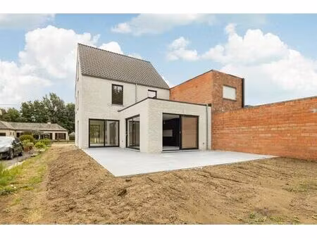 nieuwbouw hob met 4 slaapkamers en tuin