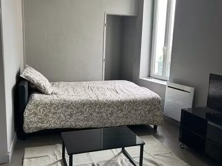 location appartement 1 pièce 25 m² à saint-fons (69190)