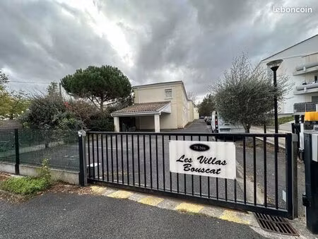 stationnement aérien dans résidence sécurisée - proche tram d et bouscat centre