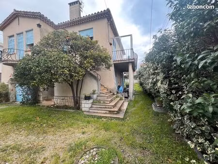 maison 150m² à rénover à 100 mètres des plages