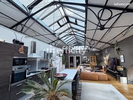 loft 5 pièces 144 m²