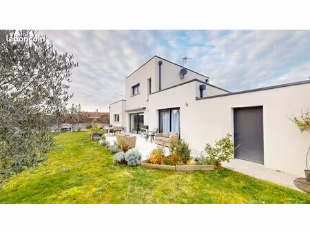 maison 5 pièces 122 m²