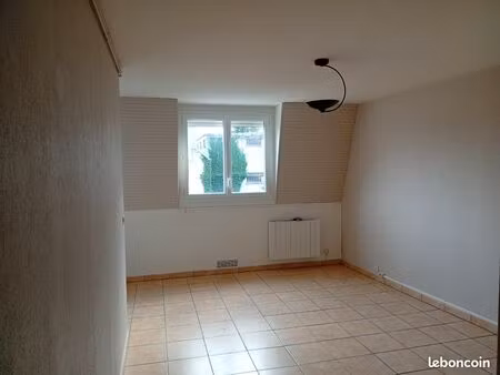 à louer – studio non meublé 26 m² – centre-ville