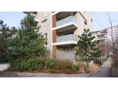 location appartement 3 pièces 64 m² à villeurbanne (69100)
