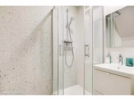 2 pièces meublé de 25m2 proche gare