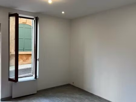 studio rénové à neuf centre ville