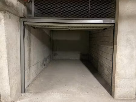 location garage à aix-en-provence (13090)