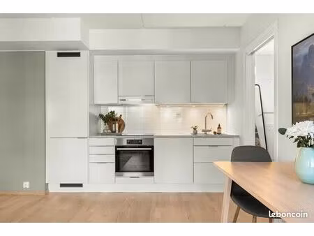 appartement meublé et douche separé du wc