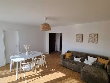 appartement 2 pièces meublé – 53 m² – traversant – refait à neuf