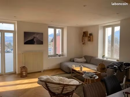 t3 meublé de 65m2 avec jardin  piscine  parking et cave - mi mars 2026