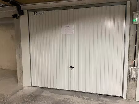 location garage à aix-en-provence (13100)