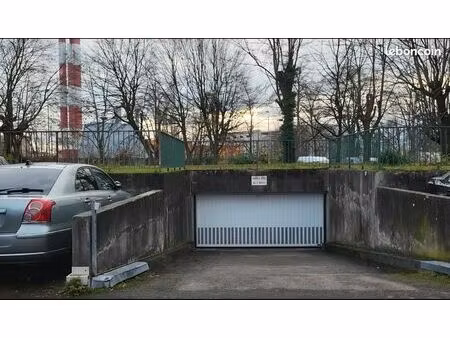 location garage en sous-sol