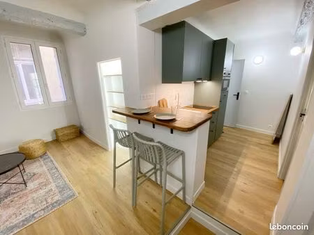 t2 36m2 meublé  centre historique aix  climatisé