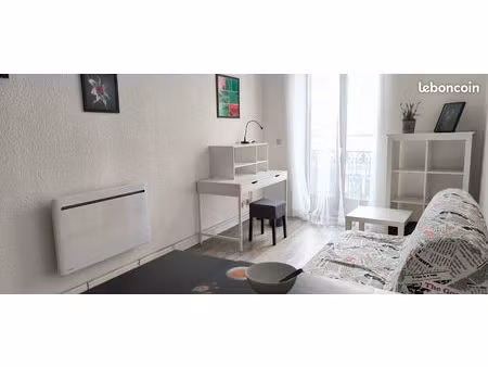 clermont centre beau studio meuble 25 m2 à 5mn place de jaude