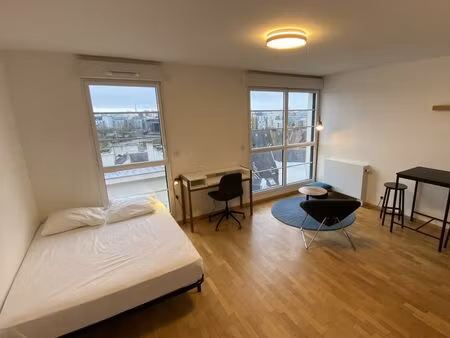 grand studio meublé – vue loire - cambronne