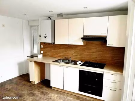 maison récemment rénovée de 75m² – 2 chambres – cuisine entièrement équipée