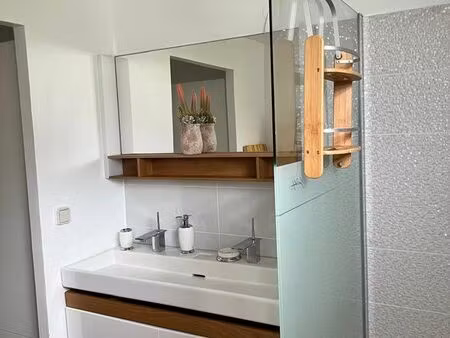 maison moderne meublée – 3 chambres – vieux-habitants (géry)