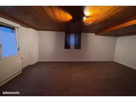 studio 38 m2 palente proche tram