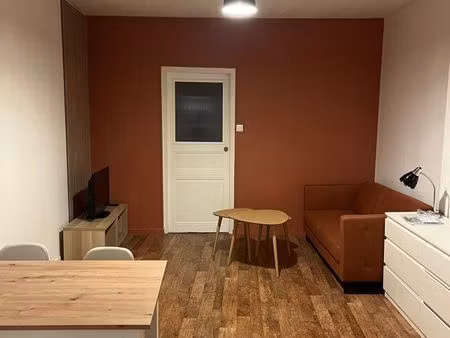 appartement t2 fontenay le comte avec chambre  terrasse  box