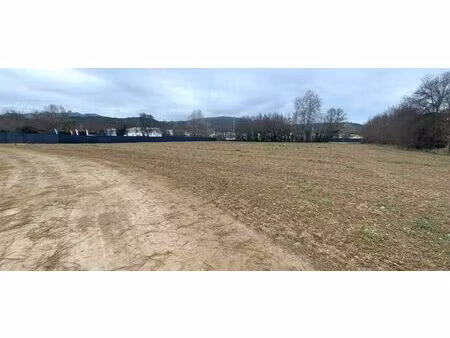 location terrain 6000 m² à simiane-collongue (13109)